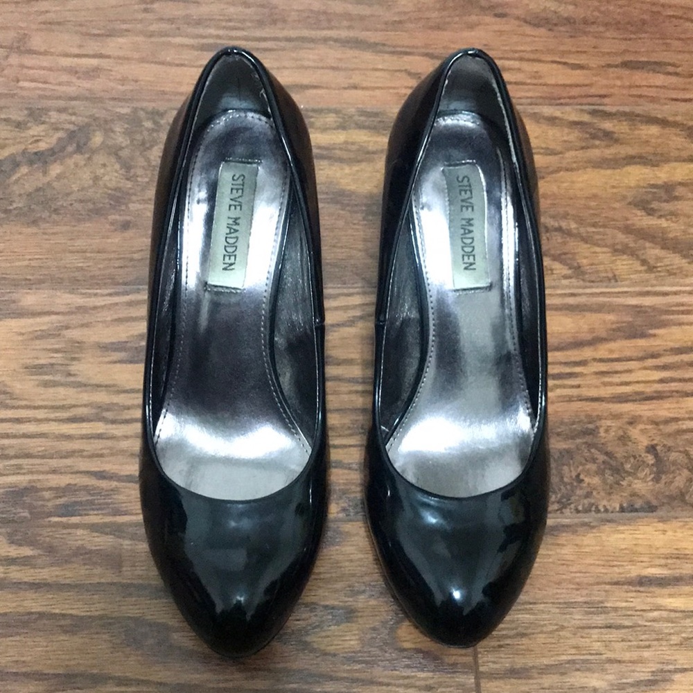 Steve Madden patten leather heels